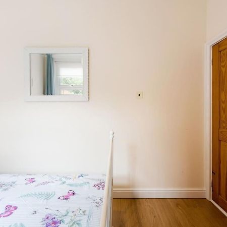 Bikki Apartments - 2 Bedroom Harrow kerület Kültér fotó